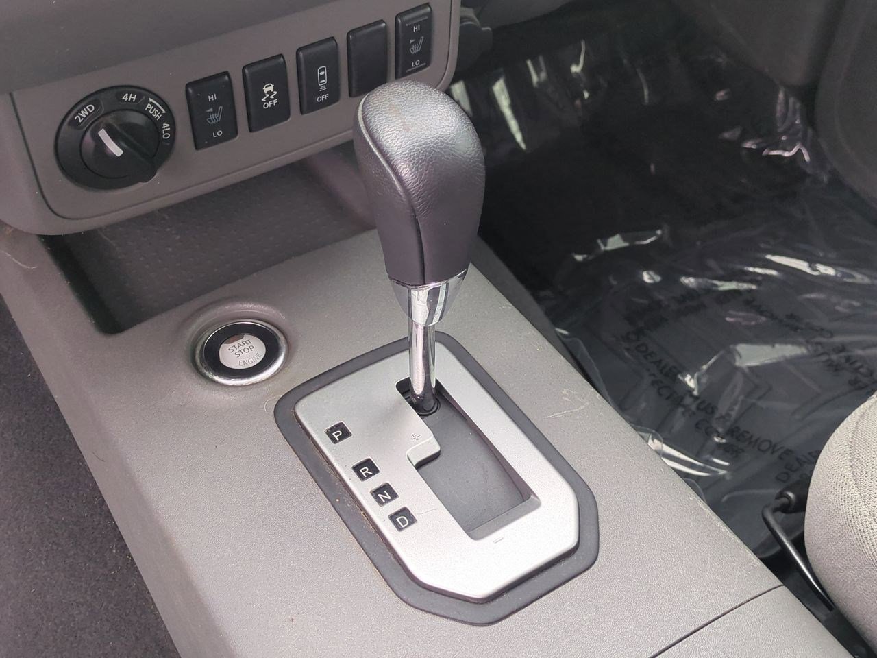 Certified 2021 Nissan Frontier SV w/ Midnight Edition Floor Mats AWD/4WD image 26