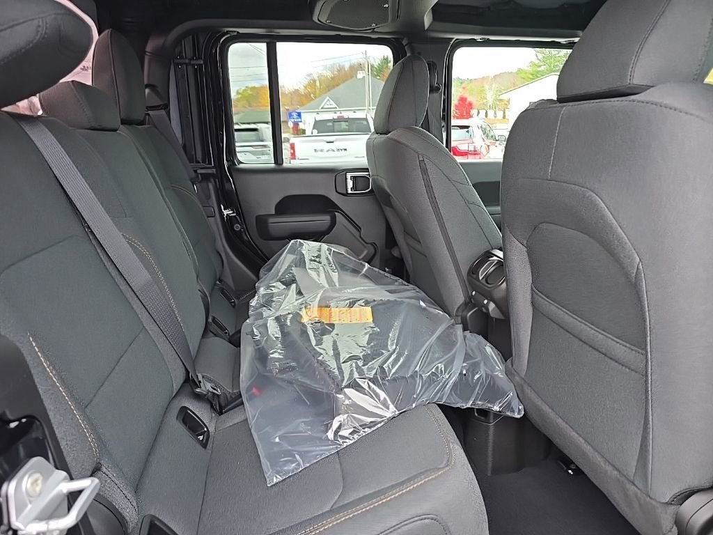 New 2026 Jeep Gladiator Sport image 13