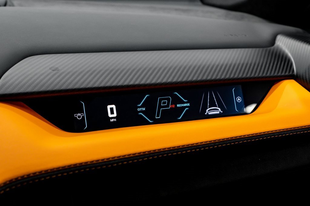 Used 2024 Lamborghini Revuelto image 20