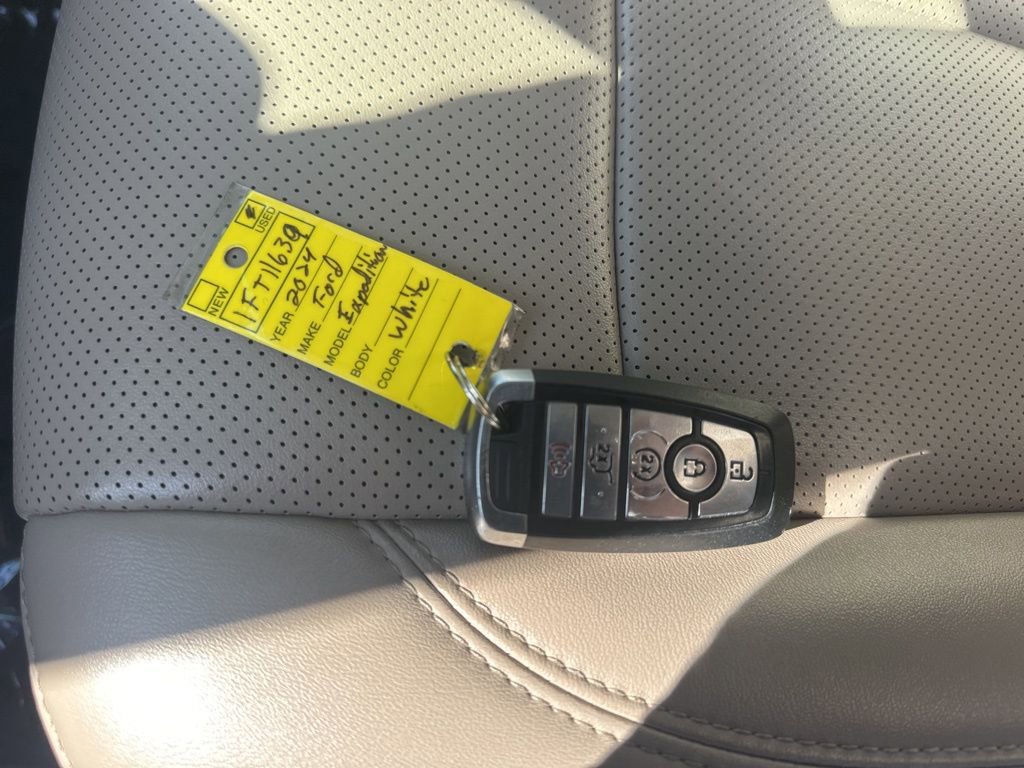 Used 2024 Ford Expedition Max XLT image 34