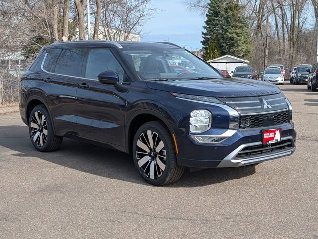 New 2026 Mitsubishi Outlander SEL image 1