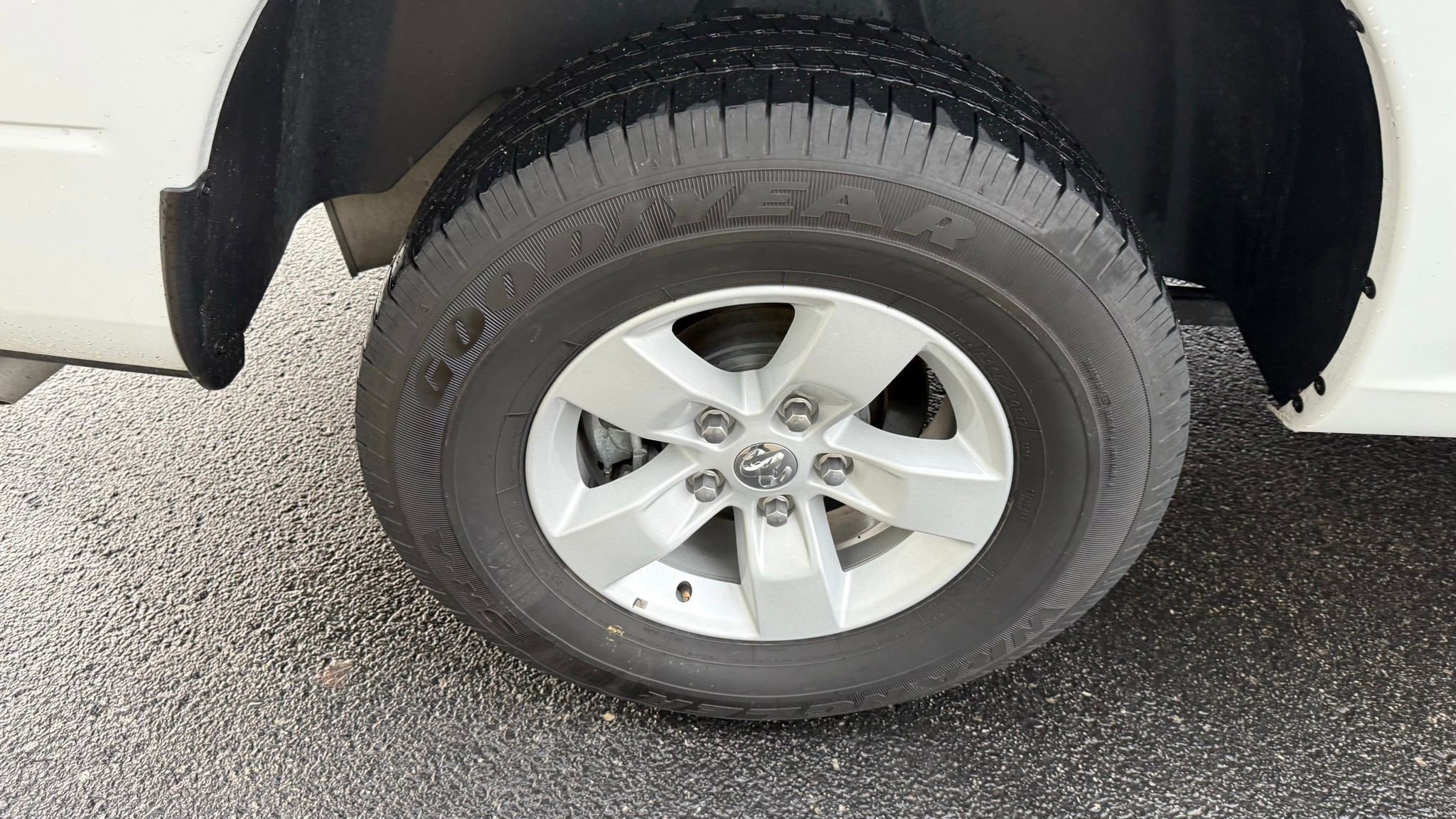 Used 2024 RAM 1500 Classic SLT image 32