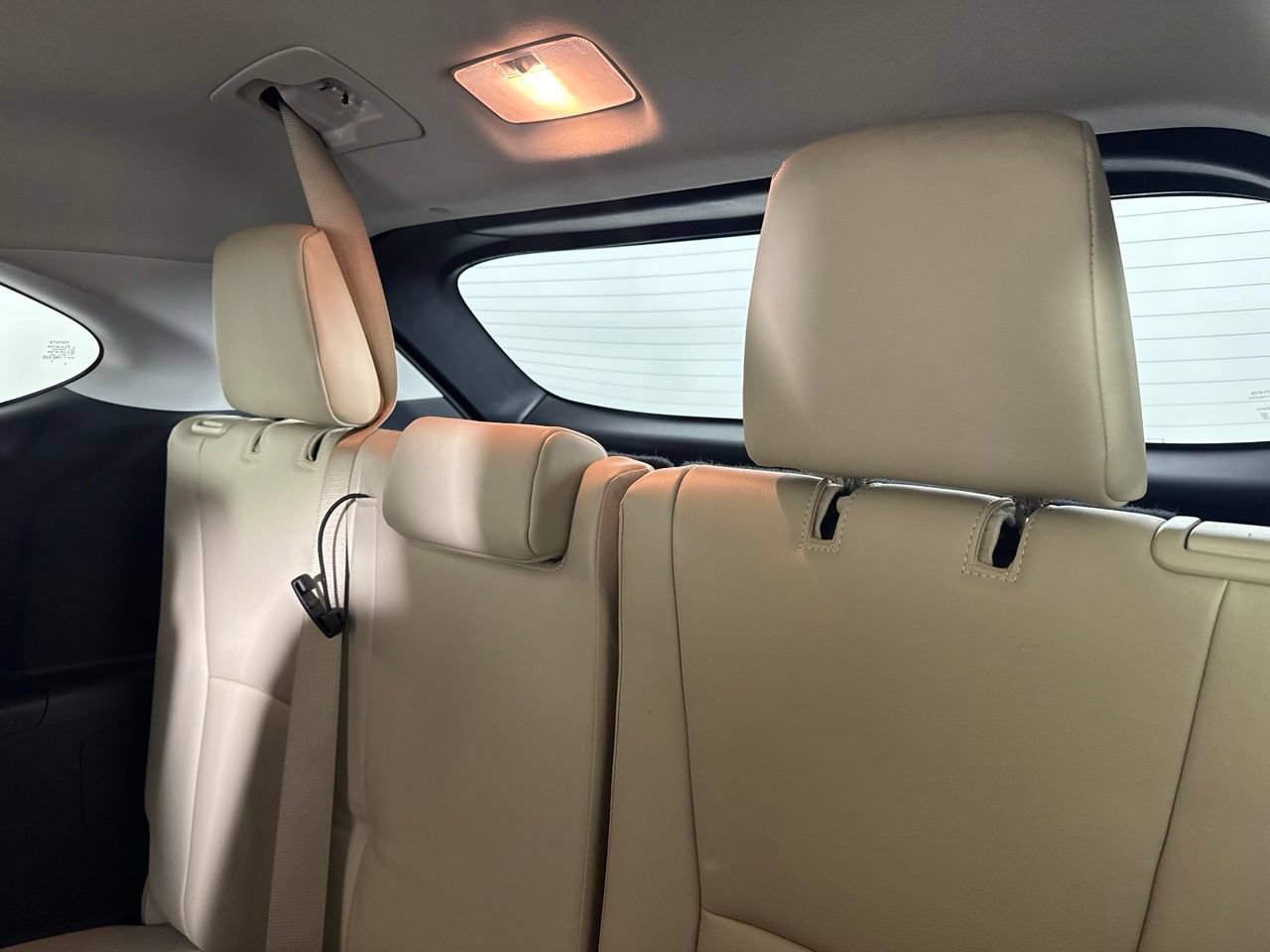 Used 2022 Toyota Highlander XLE FWD image 28