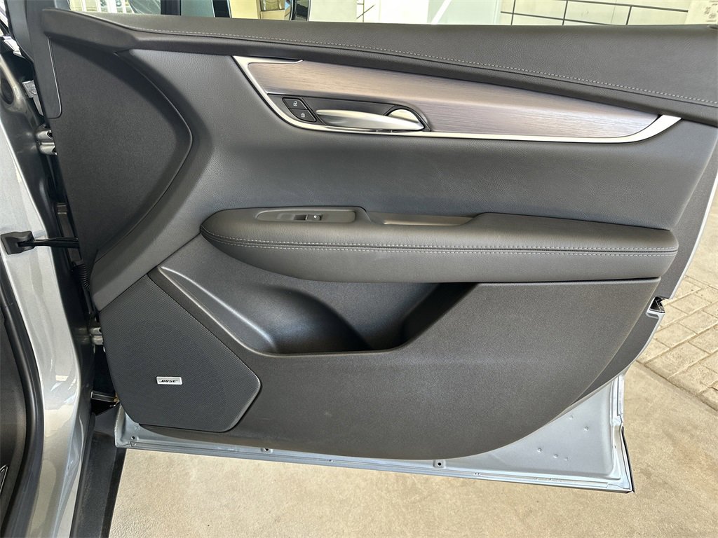 New 2025 Cadillac XT5 Luxury w/ LPO, Floor Liner Package image 32