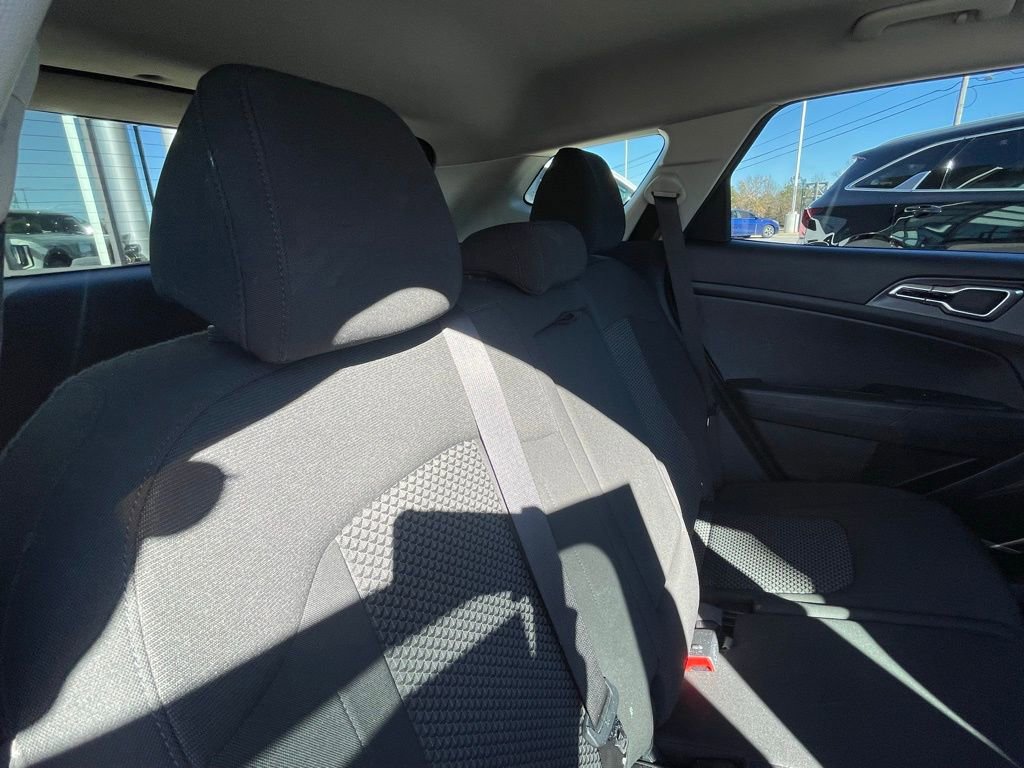 Certified 2024 Kia Sportage LX image 28