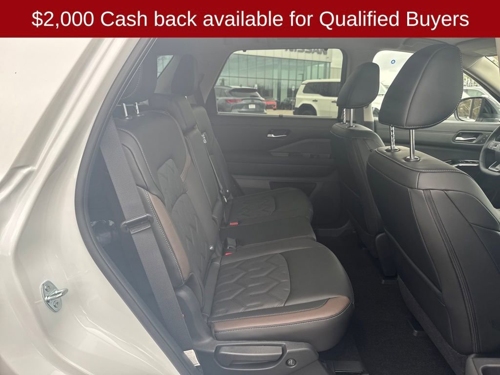 New 2026 Nissan Pathfinder Platinum image 43