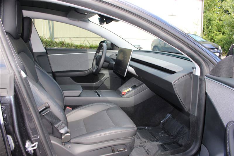 Used 2025 Tesla Model 3 Long Range RWD image 11