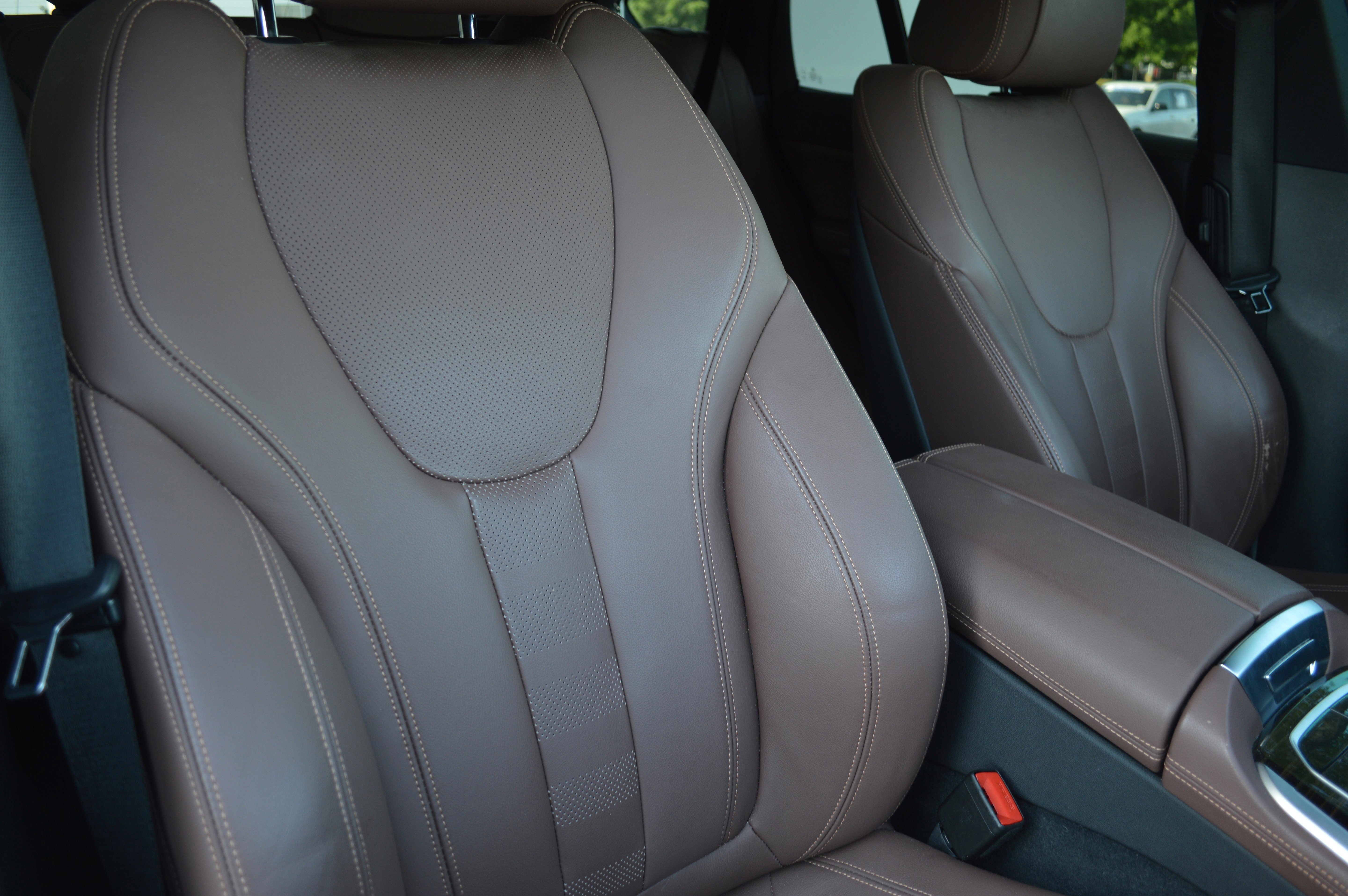 Used 2021 BMW X5 sDrive40i w/ Premium Package image 38