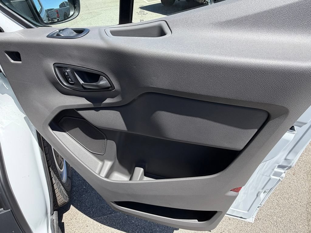 New 2026 Ford Transit 150 Low Roof w/ Load Area Protection Package RWD image 7