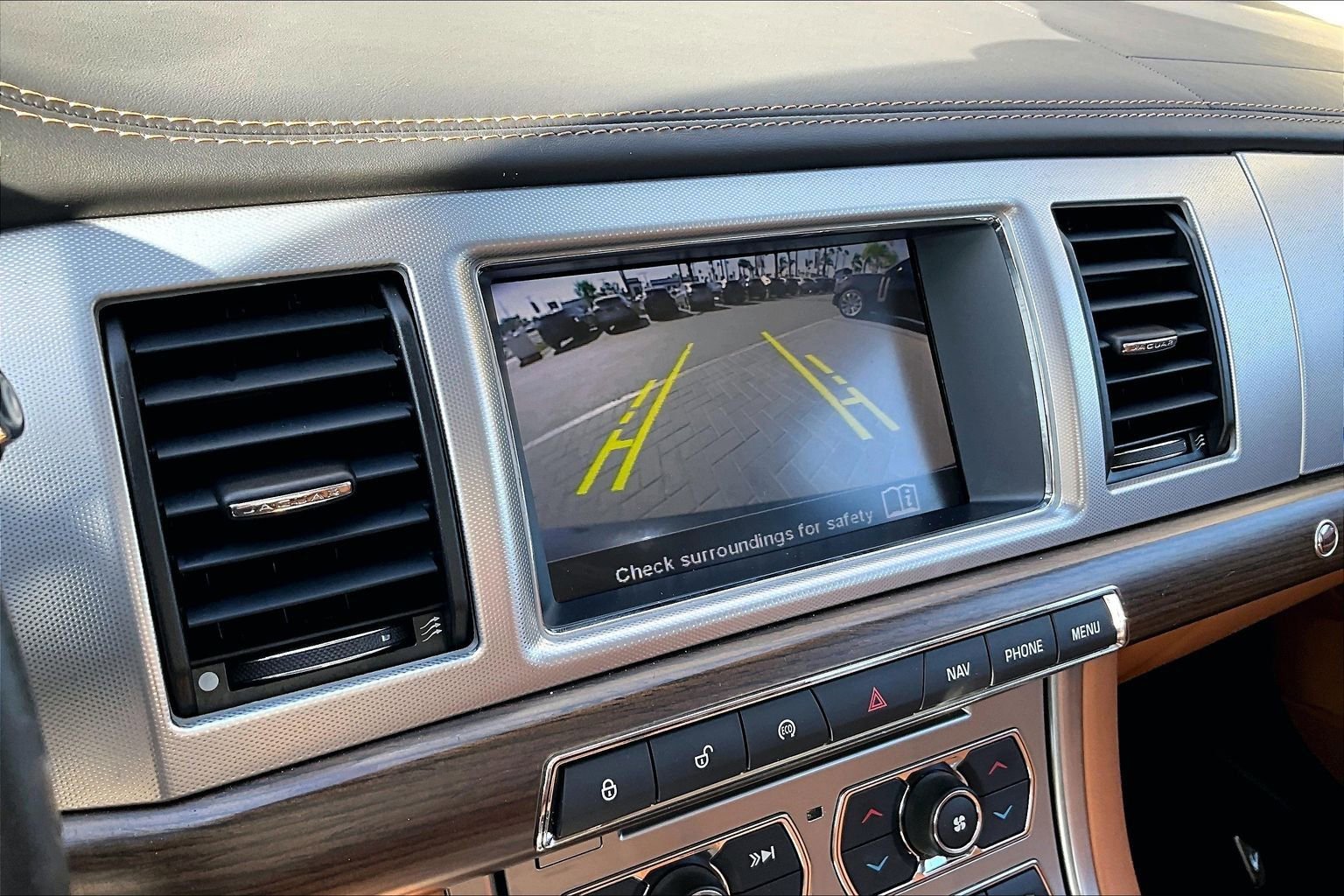 Used 2015 Jaguar XF Portfolio RWD image 21