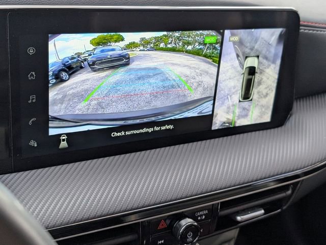 Used 2025 Nissan Kicks SR image 24