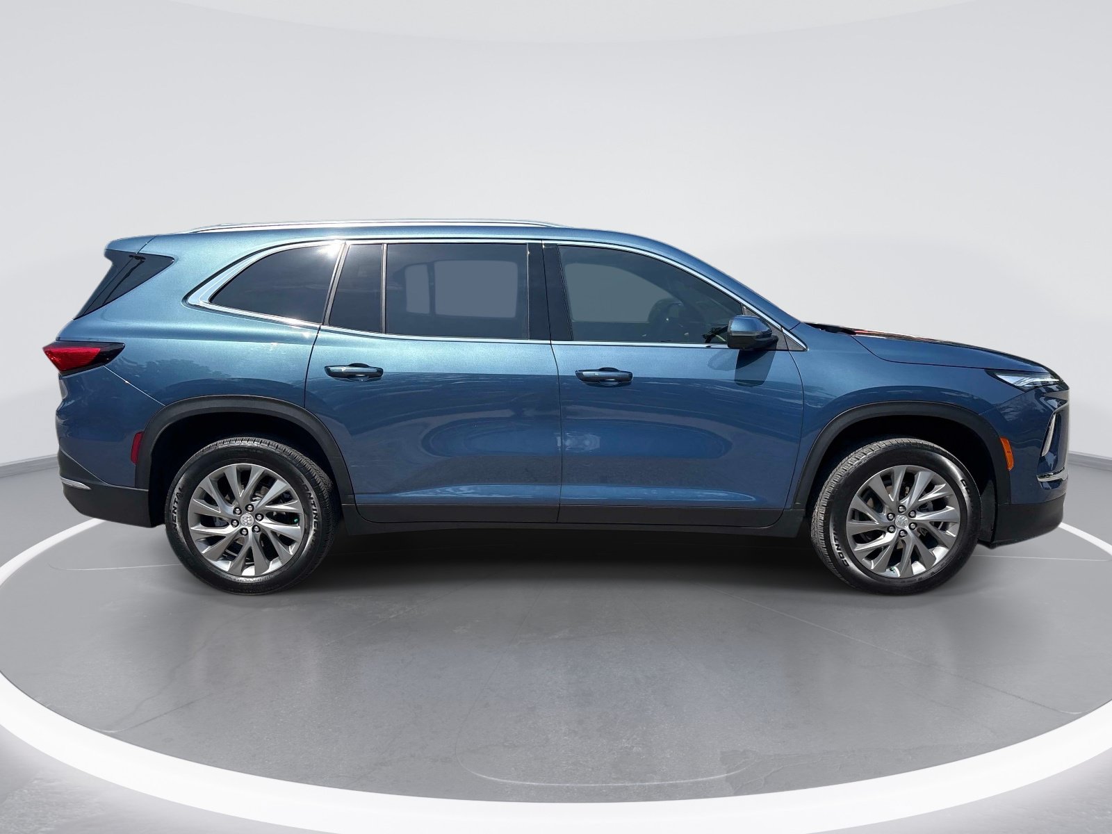 Used 2026 Buick Enclave Preferred w/ Power Package FWD image 9