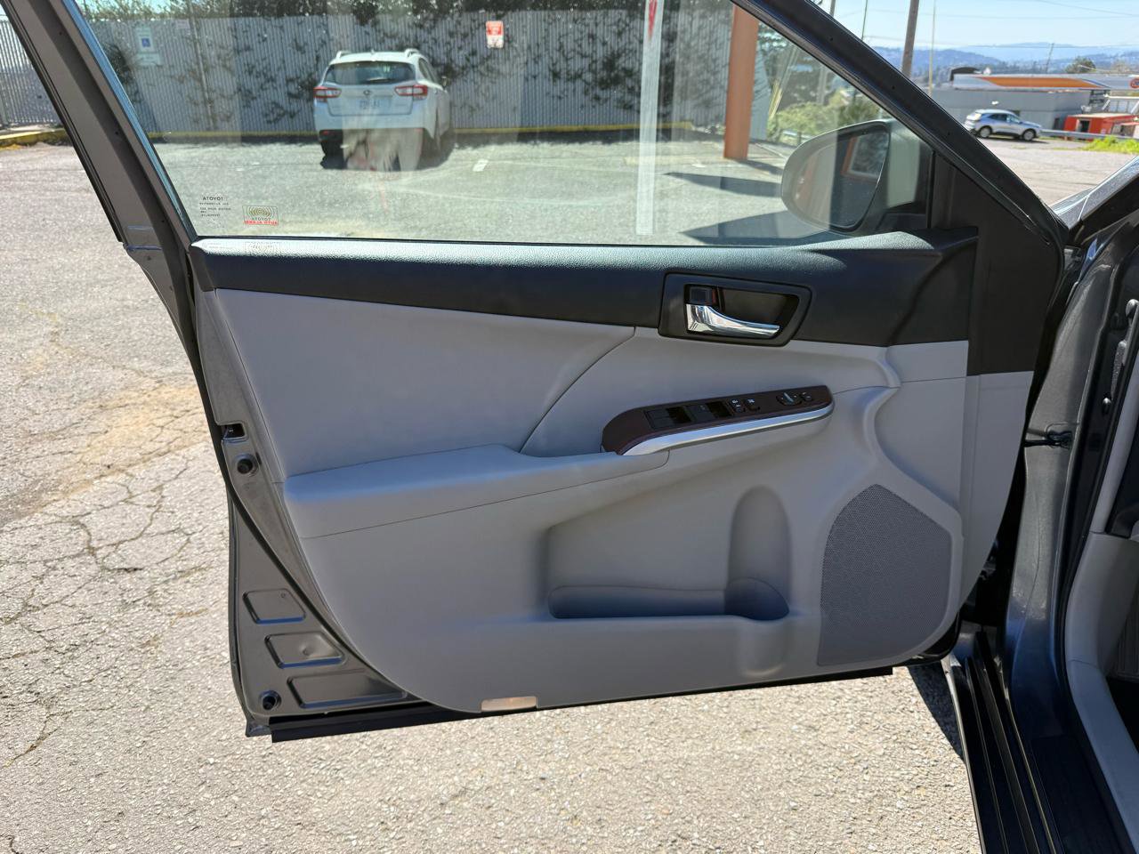 Used 2012 Toyota Camry XLE image 12