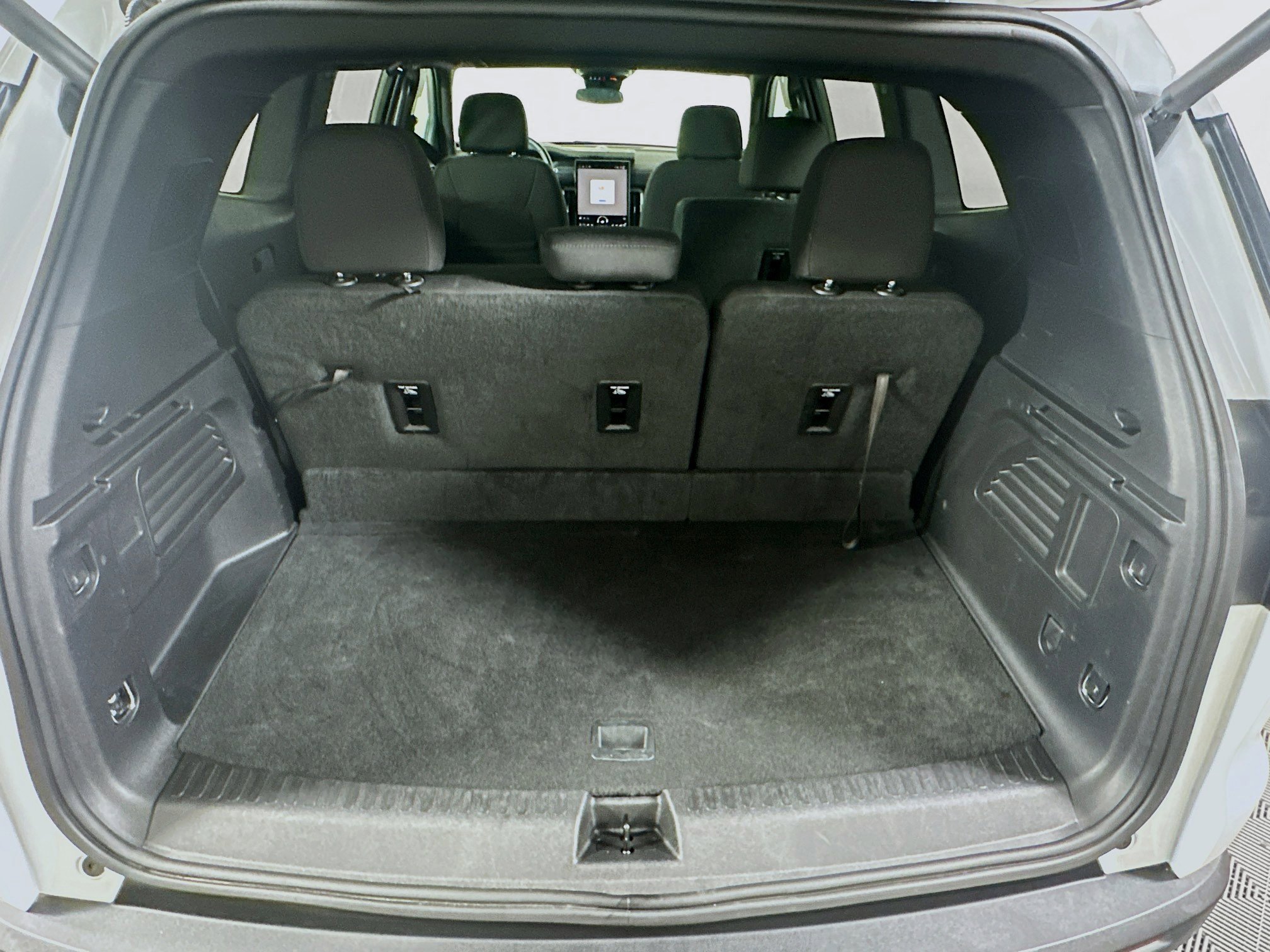 Used 2025 GMC Acadia Elevation image 30