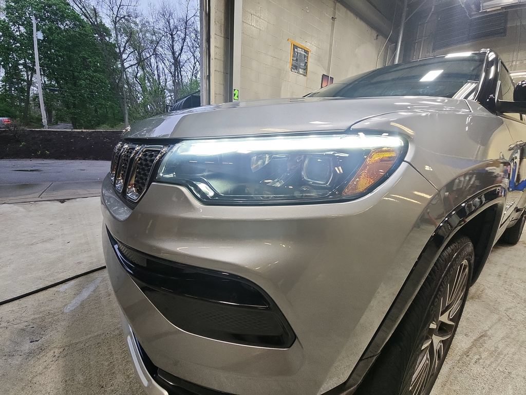 Used 2023 Jeep Compass Limited AWD/4WD image 28