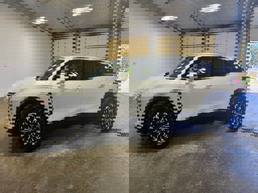 New 2025 Chevrolet Blazer EV LT image 5