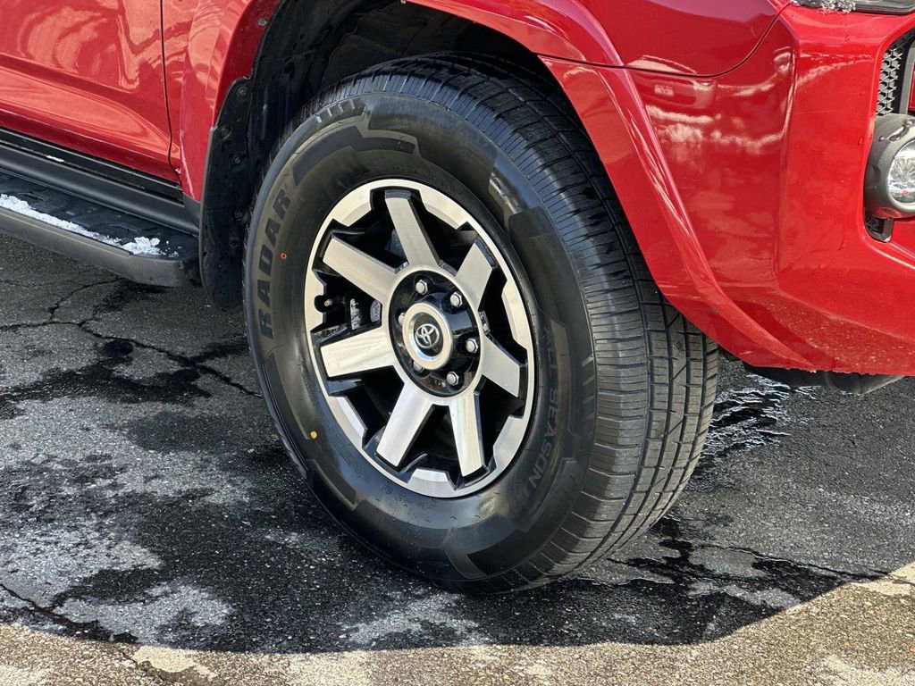 Used 2024 Toyota 4Runner TRD Off-Road image 30