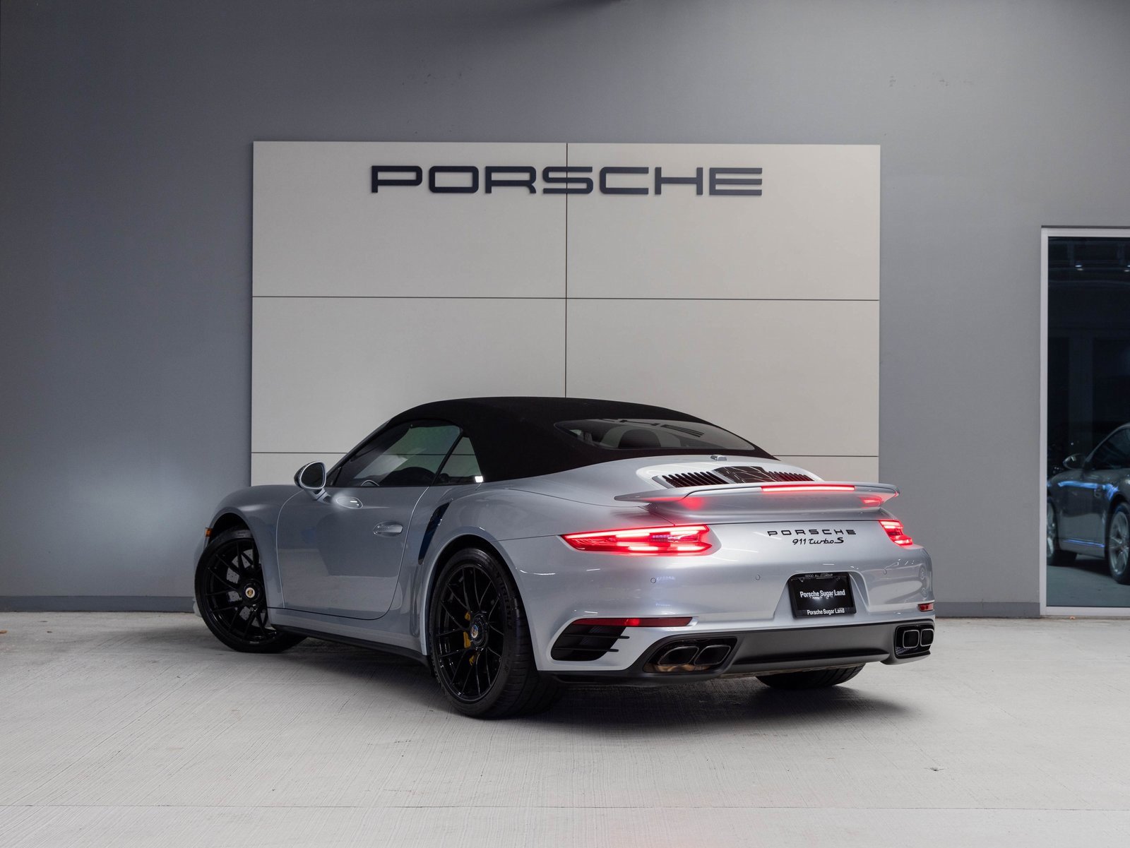 Certified 2018 Porsche 911 Turbo S image 3