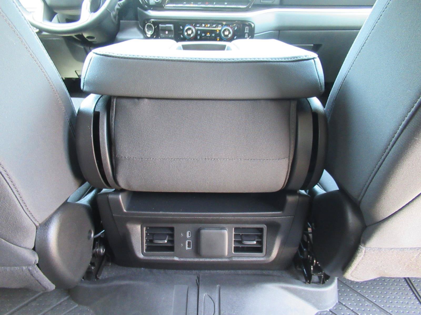 Used 2026 Chevrolet Silverado 1500 LT AWD/4WD image 33