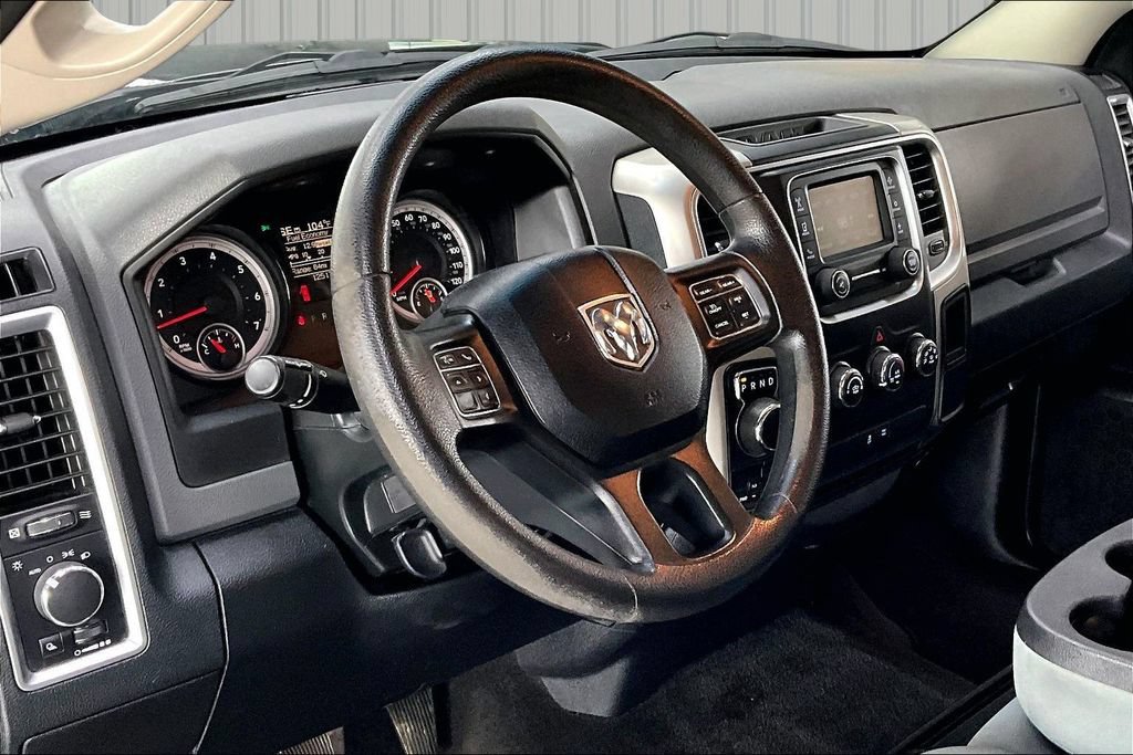 Used 2017 RAM 1500 Classic SLT AWD/4WD image 15