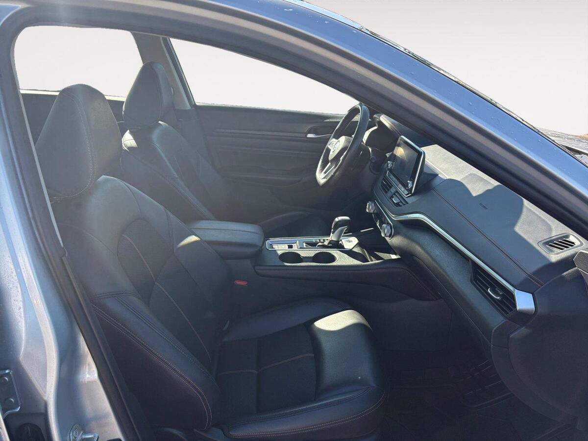 Used 2022 Nissan Altima 2.5 SR AWD/4WD image 15