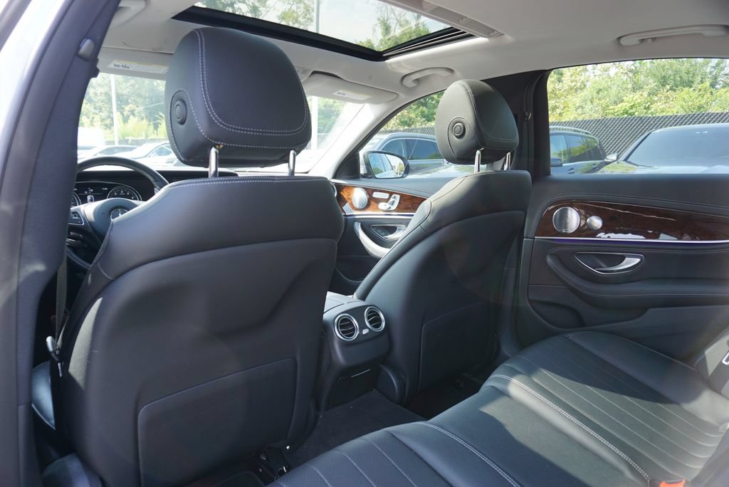 Used 2017 Mercedes-Benz E 300 4MATIC image 25