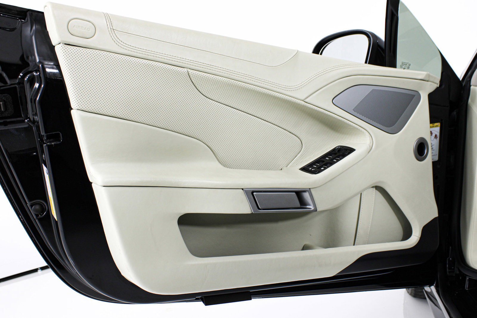 Used 2014 Aston Martin Vanquish Volante RWD image 37