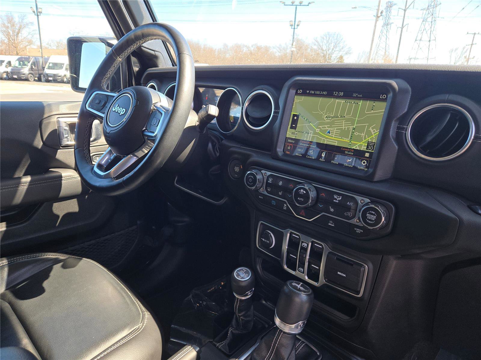 Certified 2023 Jeep Wrangler Sahara w/ Cold Weather Group image 9