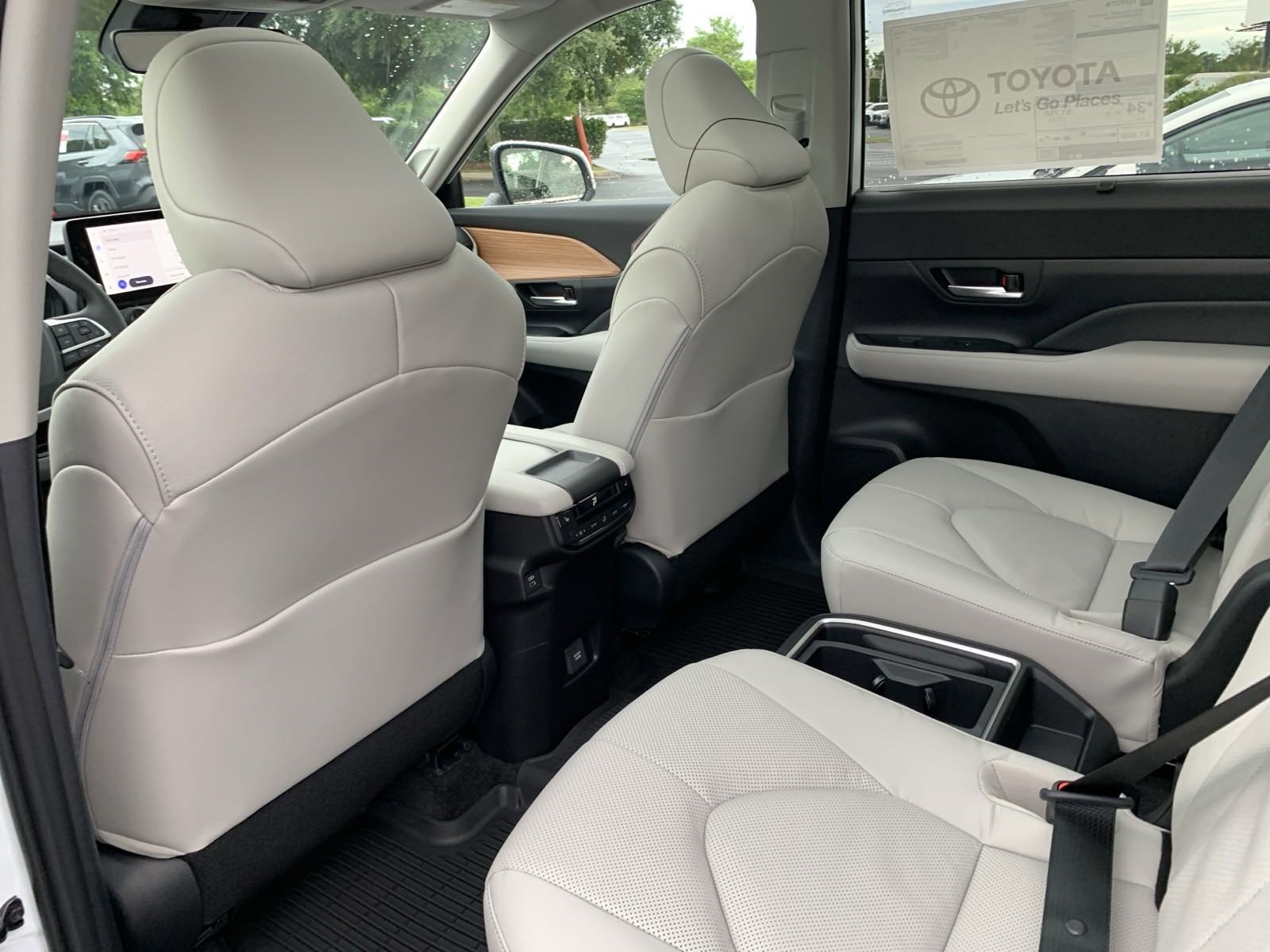 New 2024 Toyota Grand Highlander Limited image 25