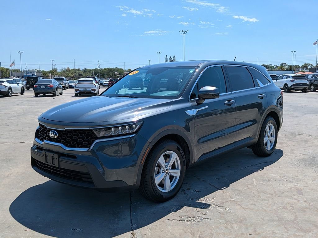 Certified 2021 Kia Sorento LX FWD image 4
