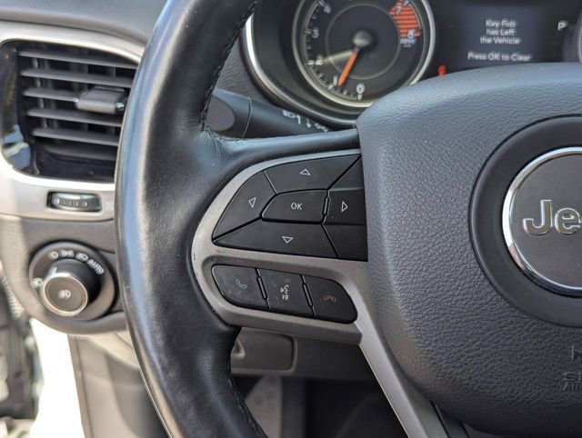 Used 2019 Jeep Cherokee Limited w/ Technology Group FWD image 37