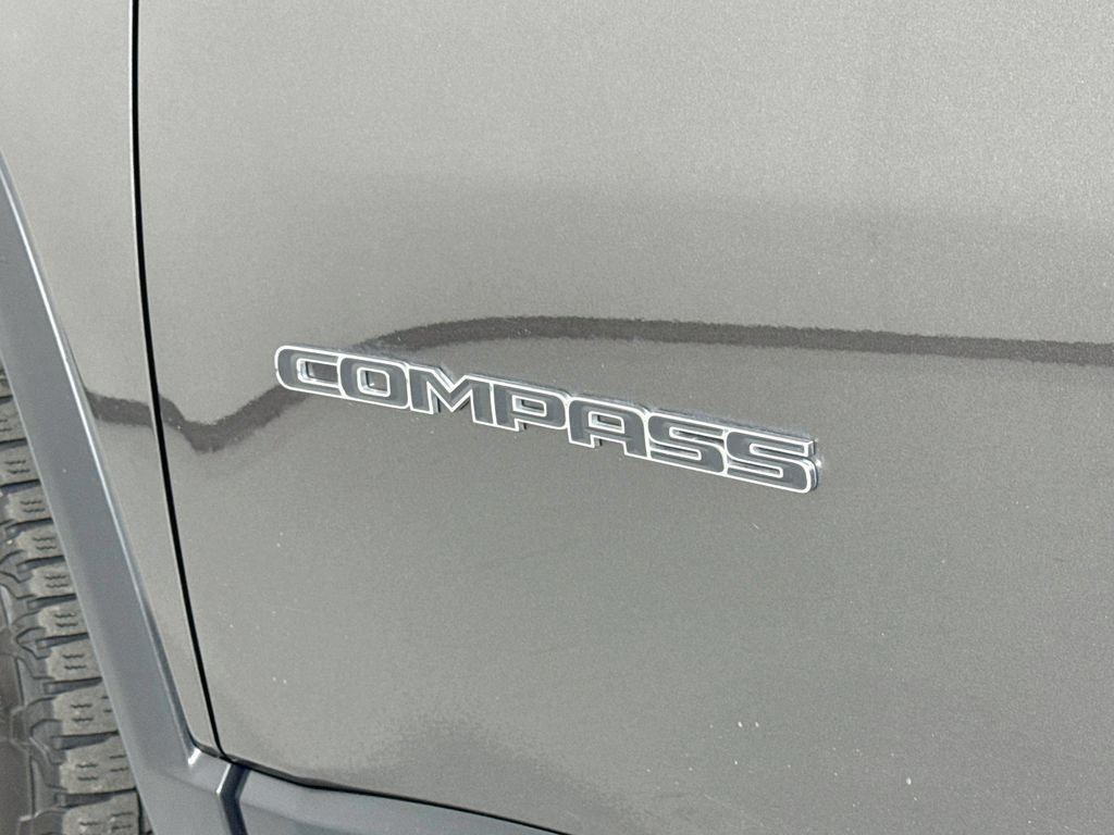 Used 2022 Jeep Compass Latitude w/ Convenience Group AWD/4WD image 10