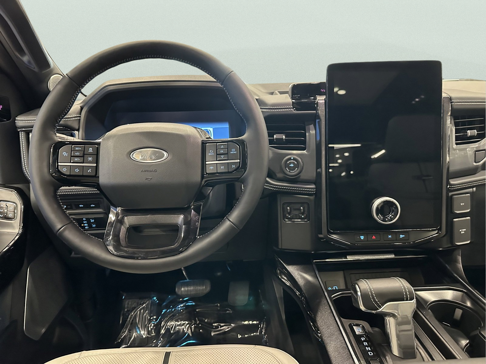 New 2023 Ford F150 Lightning Platinum AWD/4WD image 25