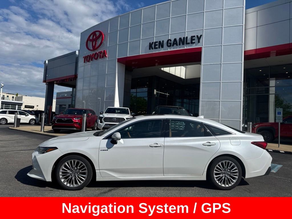 Used 2019 Toyota Avalon Limited w/ Advanced Safety Package FWD image 3