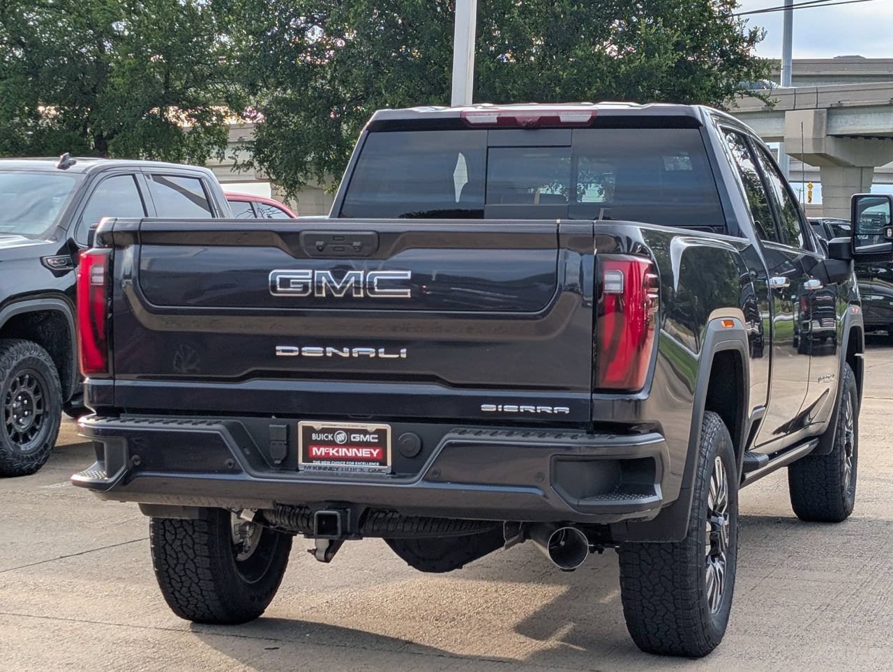 New 2026 GMC Sierra 2500 Denali Ultimate AWD/4WD image 4