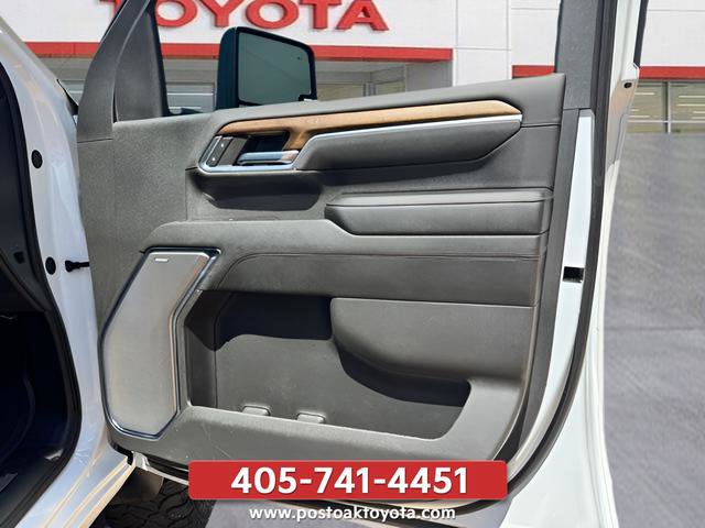 Used 2024 Chevrolet Silverado 3500 High Country w/ High Country Premium Package AWD/4WD image 23