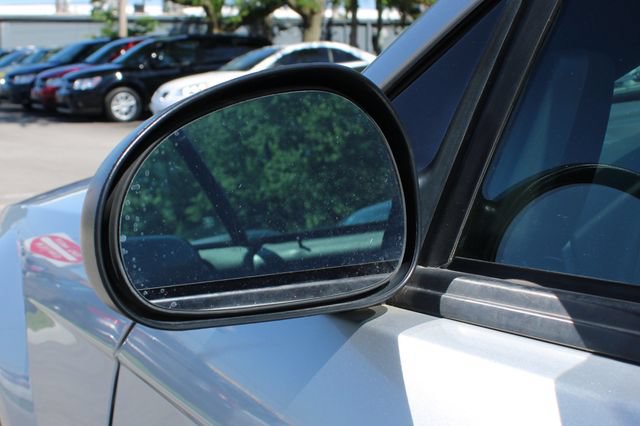 Used 2004 Ford Mustang Convertible RWD image 8