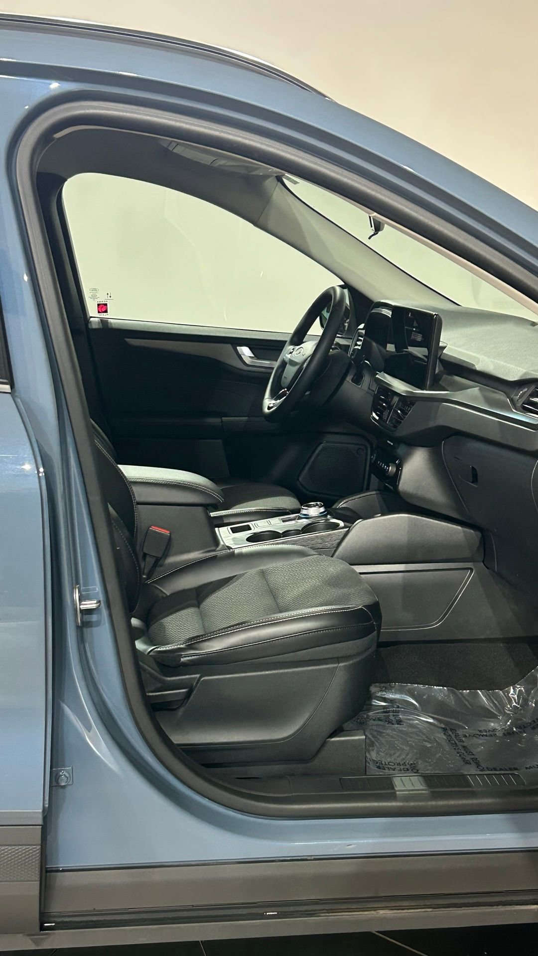 Used 2024 Ford Escape SE FWD image 50