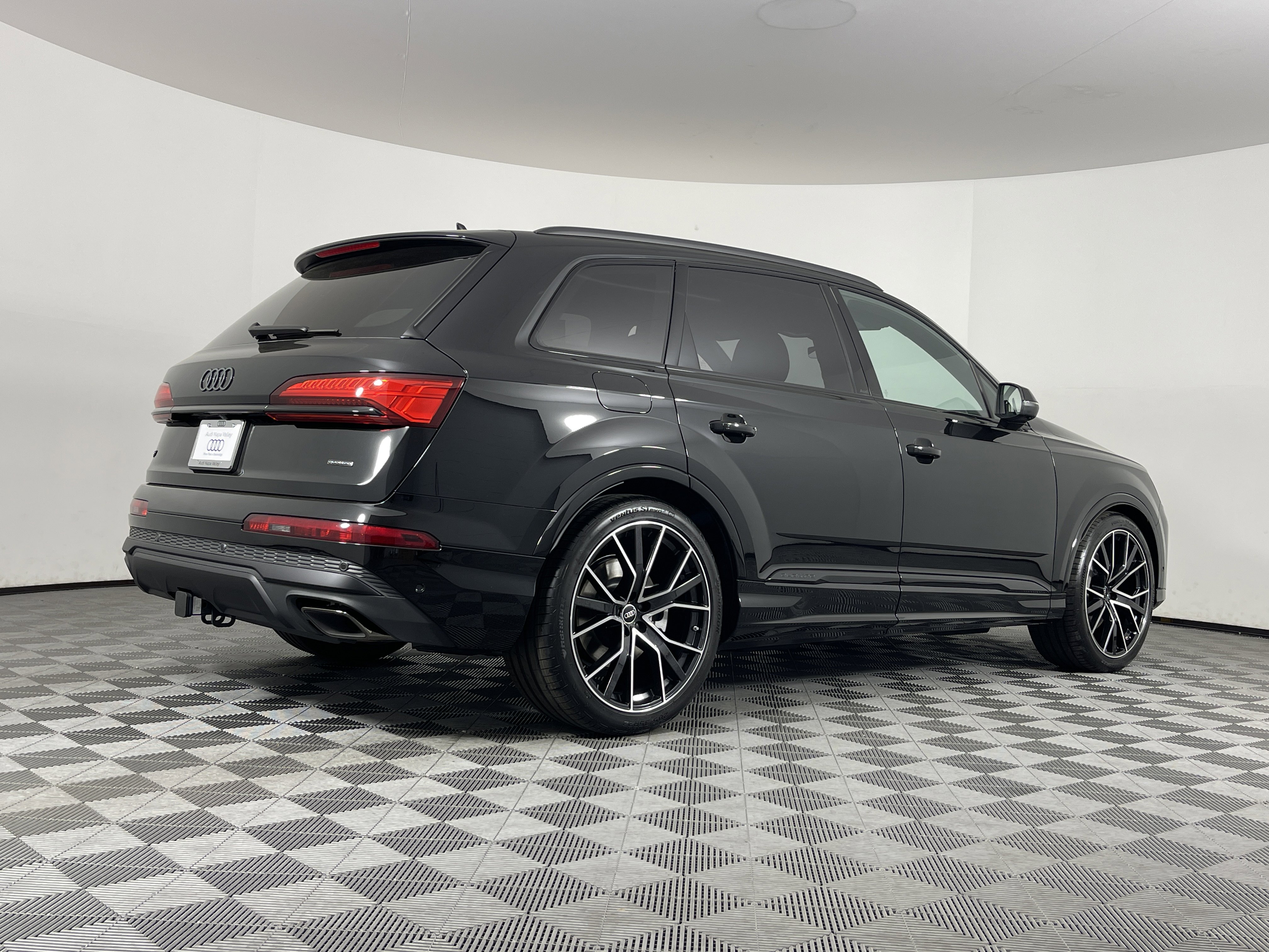New 2025 Audi Q7 3.0T Prestige image 19