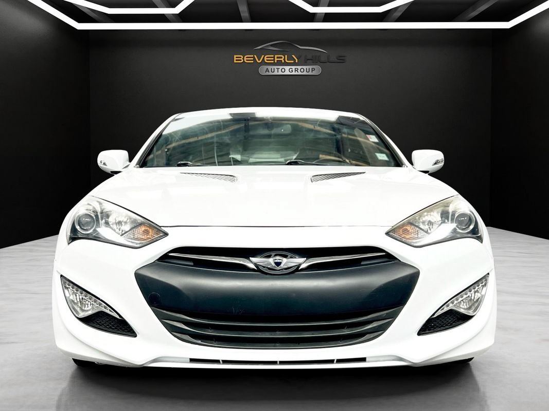 Used 2016 Hyundai Genesis 3.8 RWD image 8