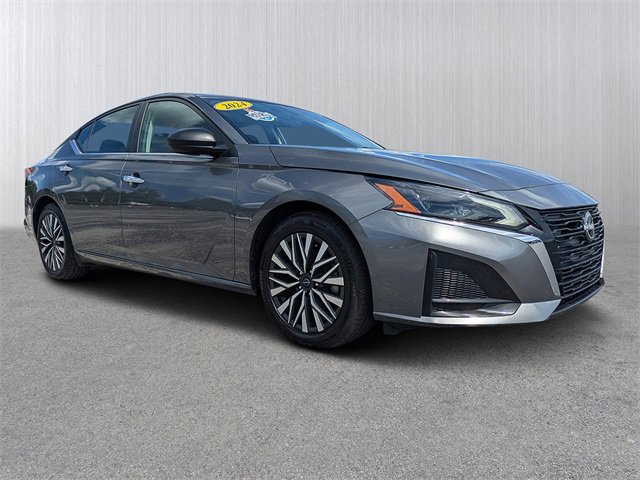 Used 2024 Nissan Altima 2.5 SV