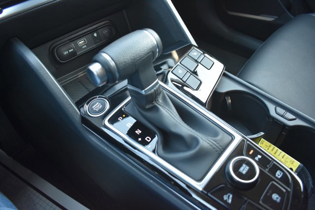 Used 2025 Kia Sportage EX image 28