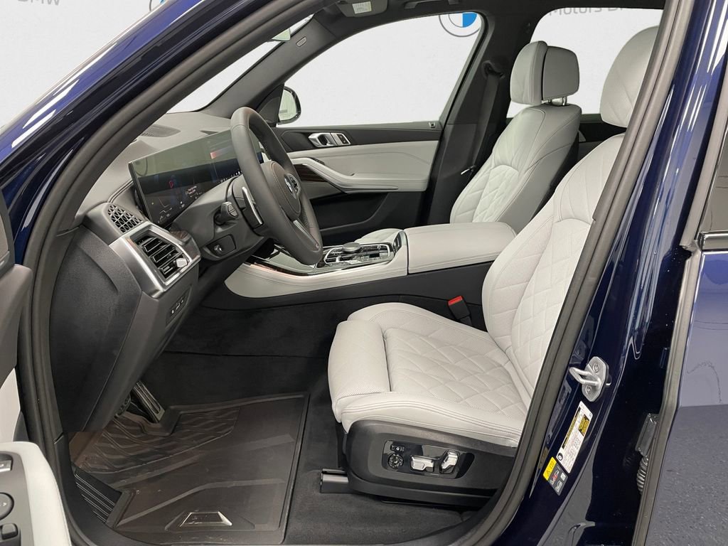 New 2026 BMW X5 xDrive50e w/ M Sport Package AWD/4WD image 7