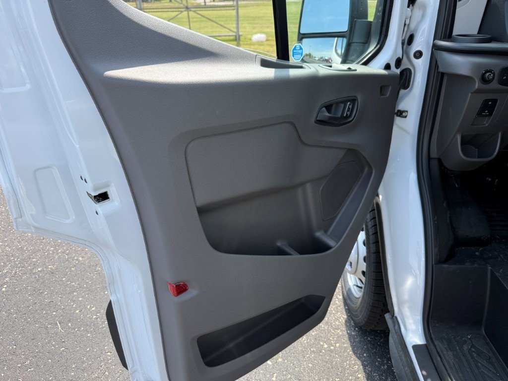 New 2026 Ford Transit 250 148 Medium Roof RWD image 10