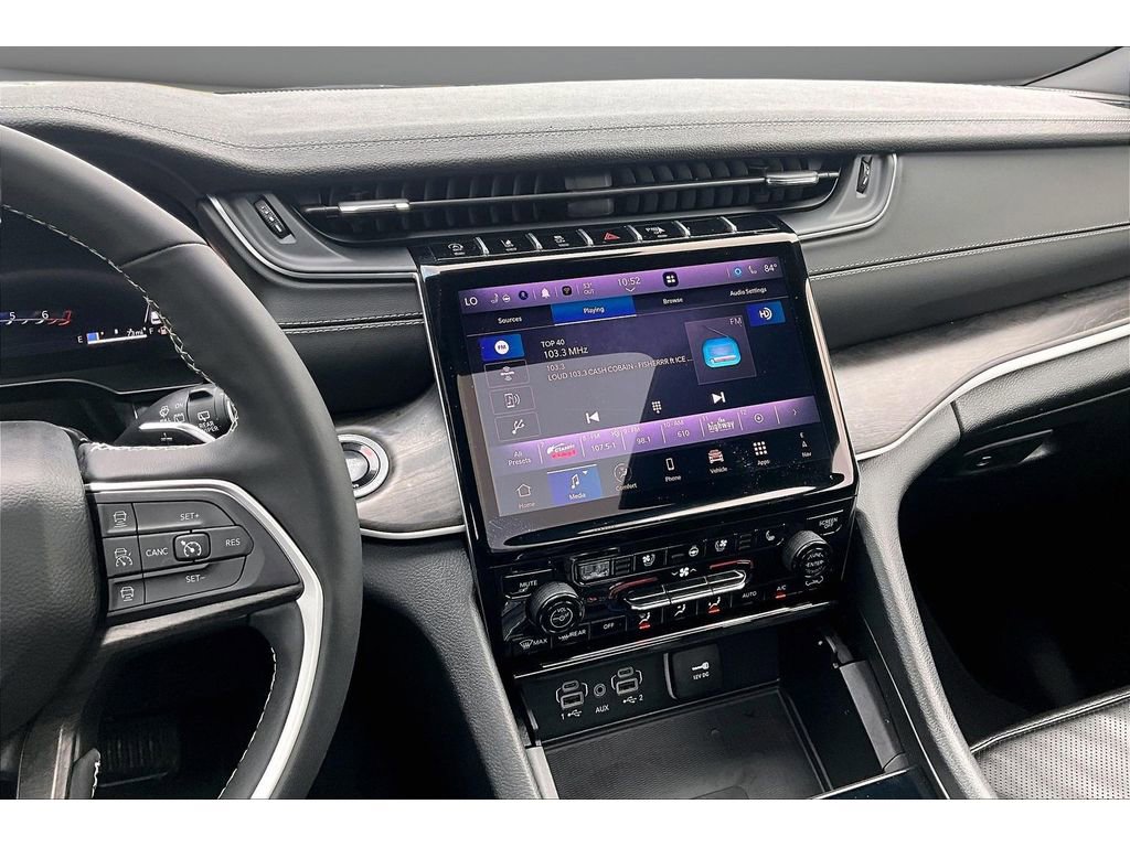 Used 2025 Jeep Grand Cherokee L Limited w/ Luxury Tech Group II image 7