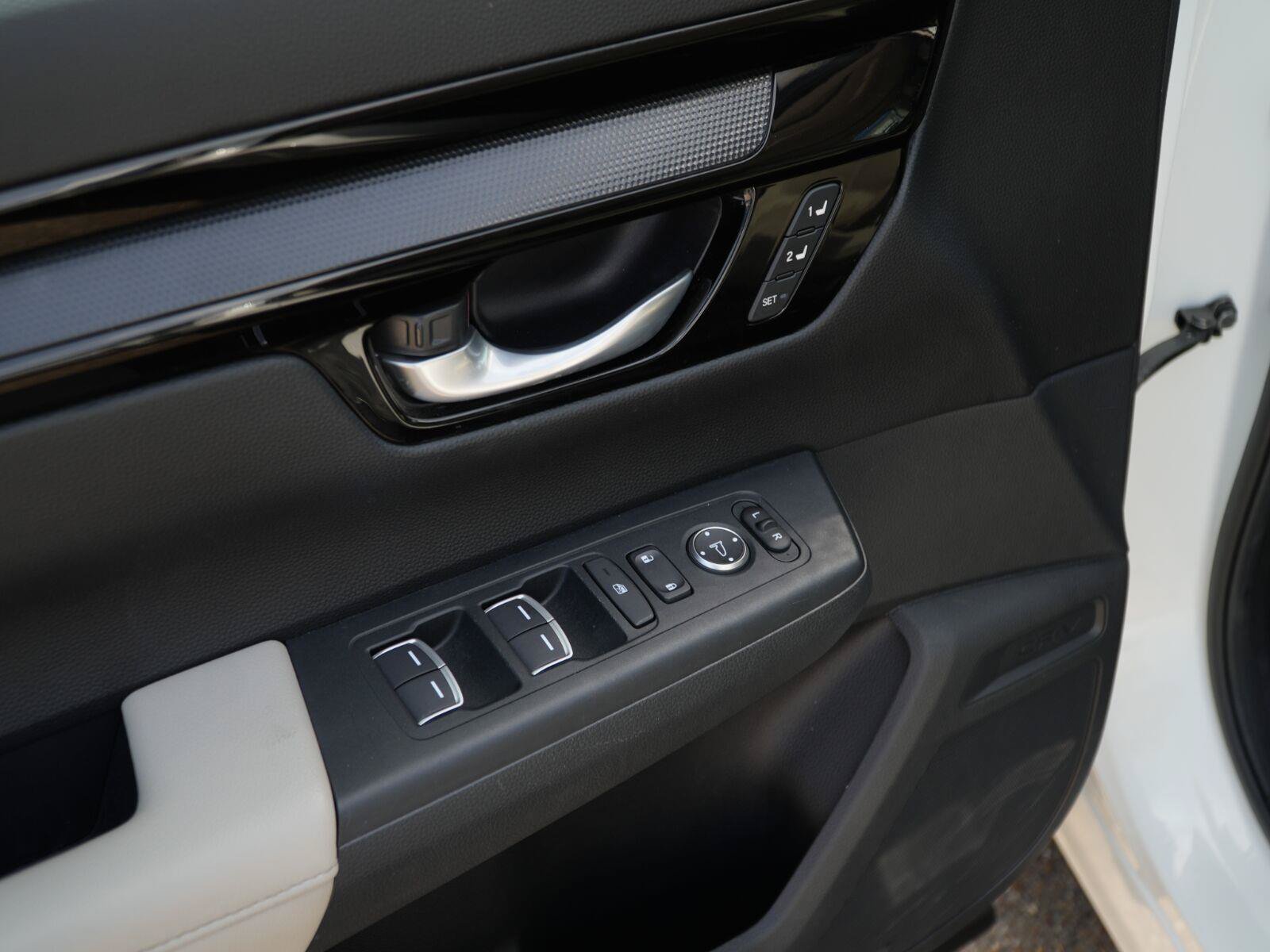 Used 2023 Honda CR-V EX-L image 5