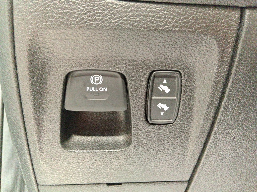 Used 2020 RAM 1500 Laramie AWD/4WD image 17