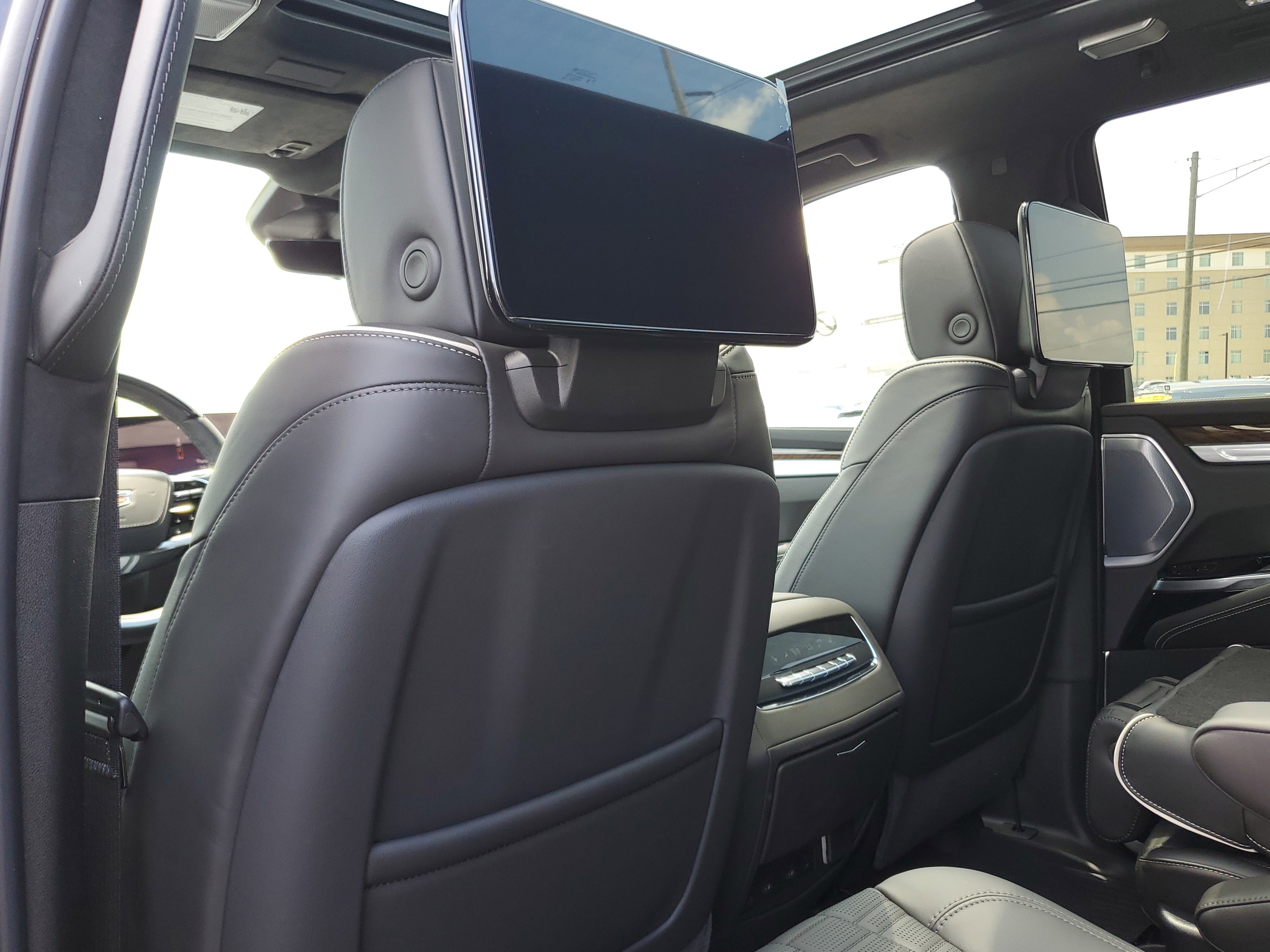New 2025 Cadillac Escalade Sport Platinum w/ LPO, Floor Liner Package image 11