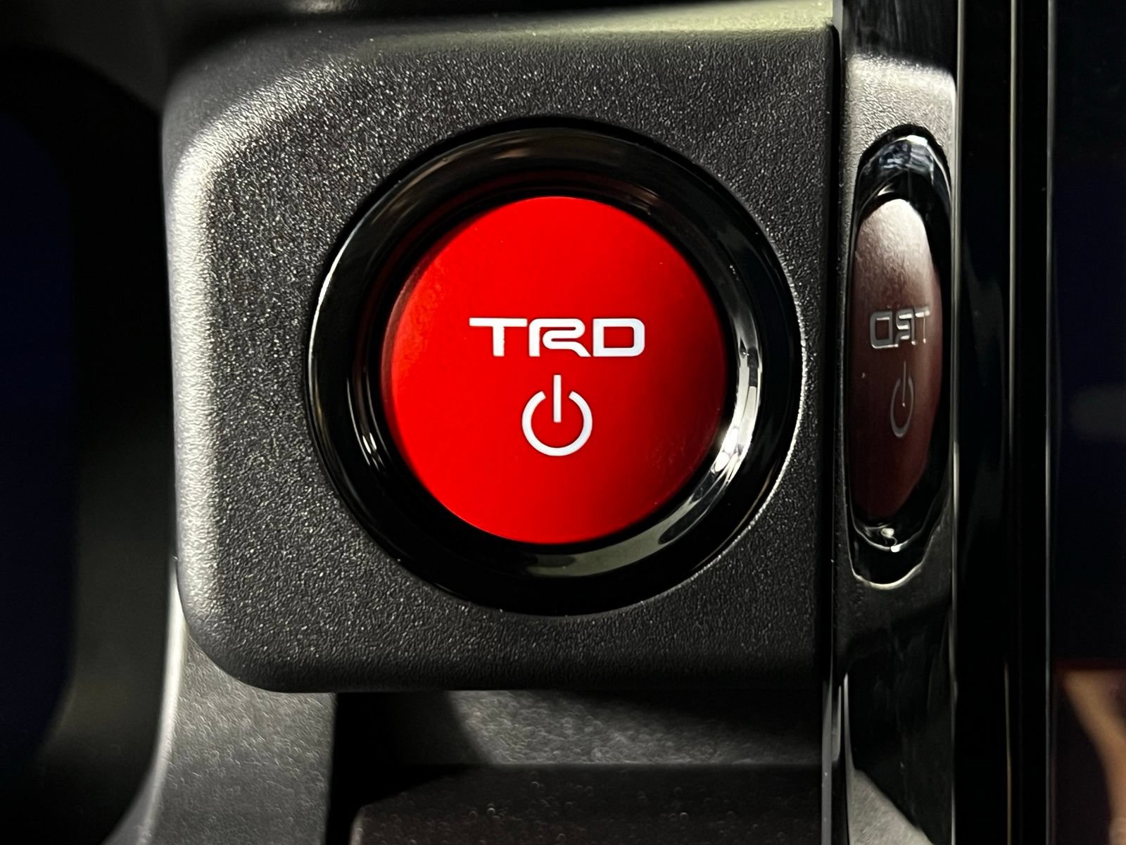 Used 2025 Toyota 4Runner TRD Off-Road Premium AWD/4WD image 22
