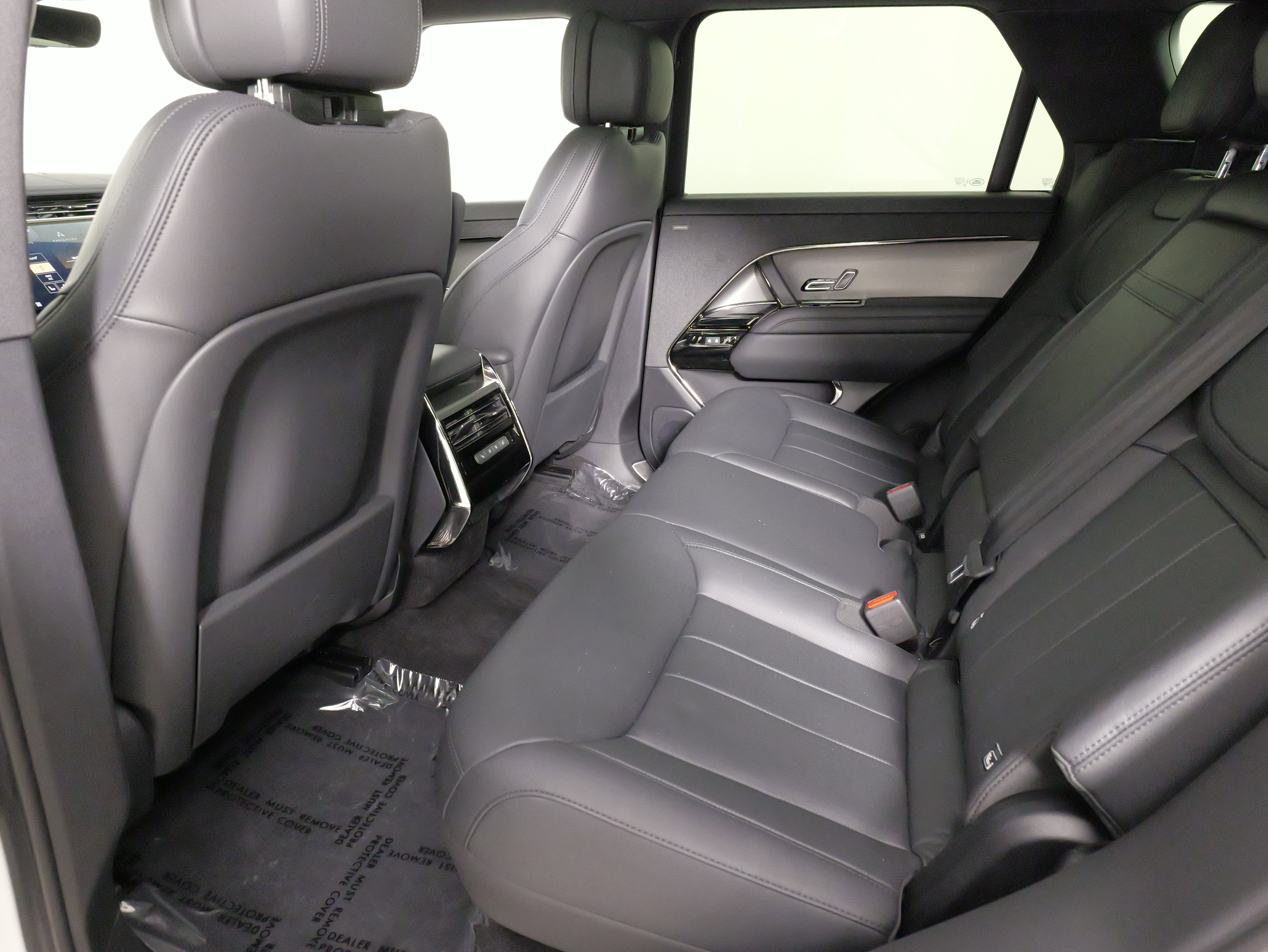 Used 2025 Land Rover Range Rover Sport SE image 34